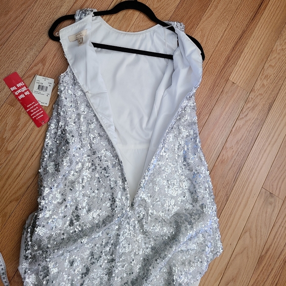 Beautiful Dress New! - Picture 5 of 11